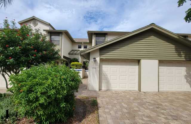 Desirable 2 bed/ 2 bath/1 car Condo in The Landings ~ Annual SRQ Rental - 1710 Starling Drive, South Sarasota, FL 34231 Desirable 2 bed/ 2 bath/1 car Condo in The Landings ~ Annual SRQ Rental - 1710 Starling Drive, South Sarasota, FL 34231