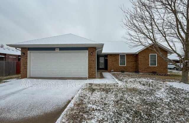 3082 E Loren St - 3082 East Loren Street, Republic, MO 65738