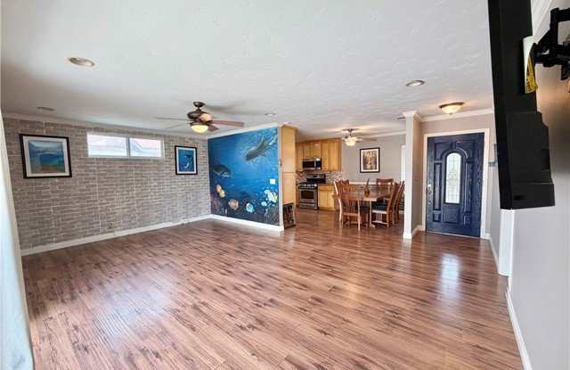 6131 Glenwood Drive Gallery 4