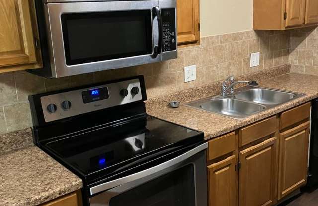 Quarry Ridge Apt 2 bdrm available soon!!! photos photos