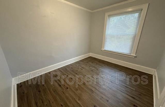 2853 North Booth Street photos photos