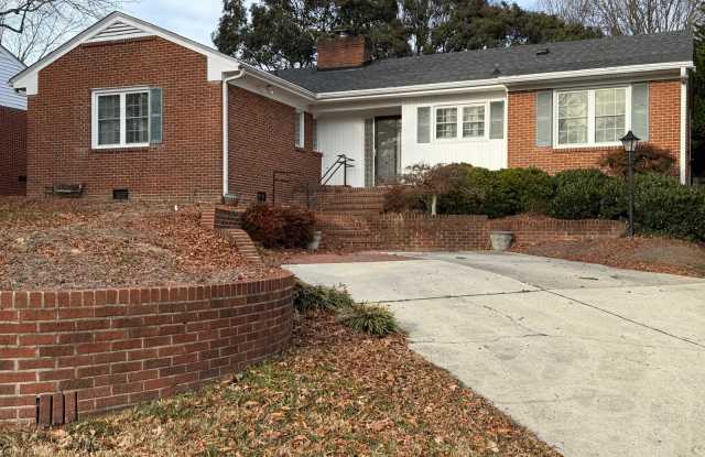 2110 Villa Drive photos photos