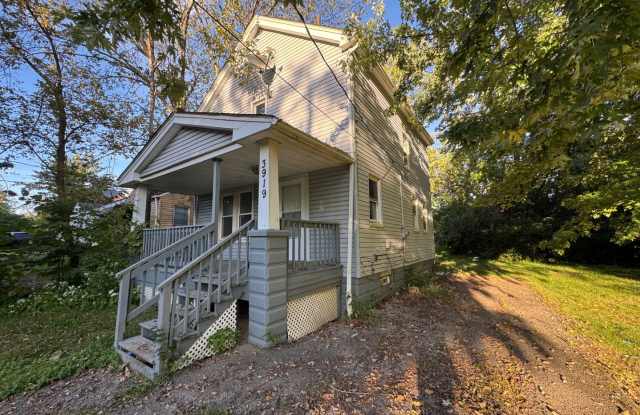 Charming 3-Bedroom Single Family Home Now Available for Rent photos photos