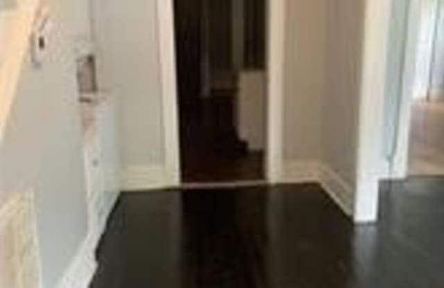 3317 Waverly Blvd Unit#B Gallery 2