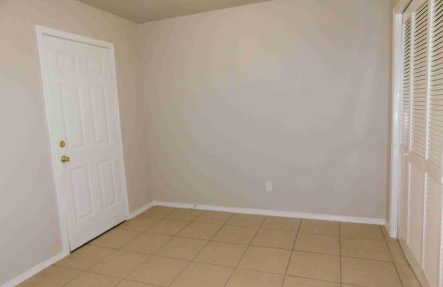 10021 RAILROAD Drive Gallery 4