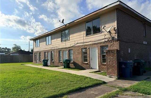 2908 DESTREHAN Avenue photos photos