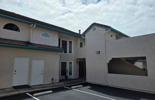 Fully furnished 1 bedroom home in downtown Carlsbad close the beach with utilities included - 2820 Hope Avenue, Carlsbad, CA 92008