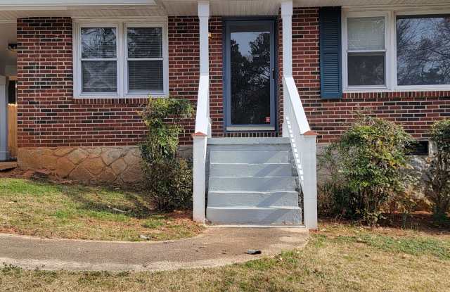 Updated Kitchen Pet Friendly-Brick Ranch  - SS Appliances- Emory, North Druid Bills and Briarcliff Gallery 4