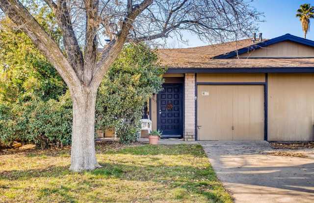 Clean 2 Bedroom, 1 Bath, 917 sqft., 1/2 Plex in Twin Rivers Sacramento photos photos Clean 2 Bedroom, 1 Bath, 917 sqft., 1/2 Plex in Twin Rivers Sacramento photos photos