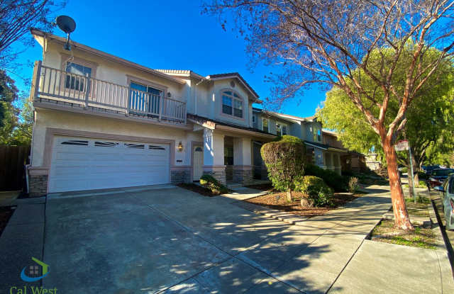 $7995 - Amazing 4 Bed/3 Bath Home in Mtn. View Jackson Park Neighborhood! Central Air conditioning! Gallery 3