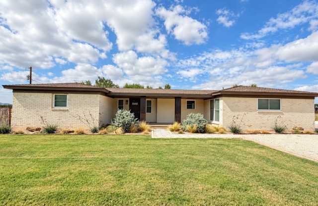 ALL BILLS PAID! ALL APPLIANCES PROVIDED! Gallery 1