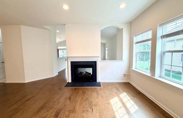 37 MURANO Drive Gallery 3