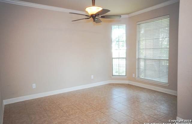 5734 THUNDER OAKS Gallery 3