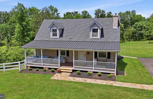 1682 CREEK Road Gallery 1
