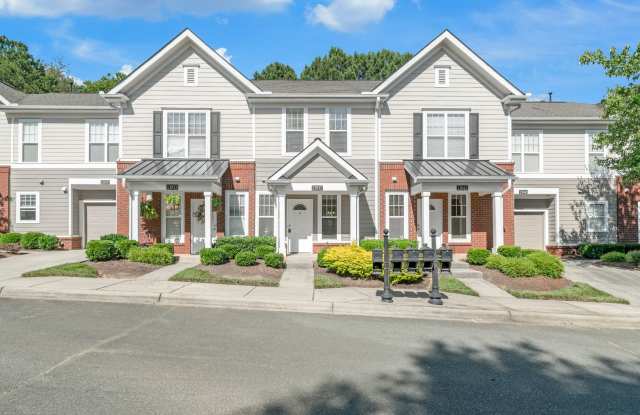 2 Bedroom Townhome in Ballantyne! - 13937 Warwick Castle Way, Charlotte, NC 28277