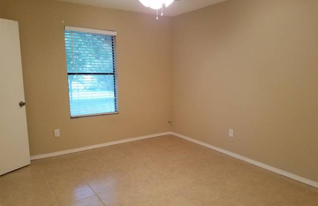 201 W GoForth Gallery 2