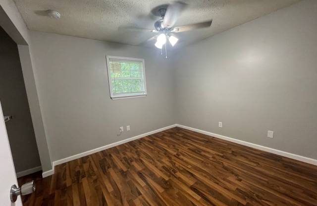 2215 Jonathan Drive Units A-D Gallery 4
