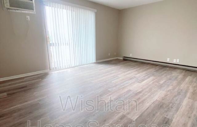 201 N Charleston Blvd - 201 Charleston Boulevard, Macomb, IL 61455