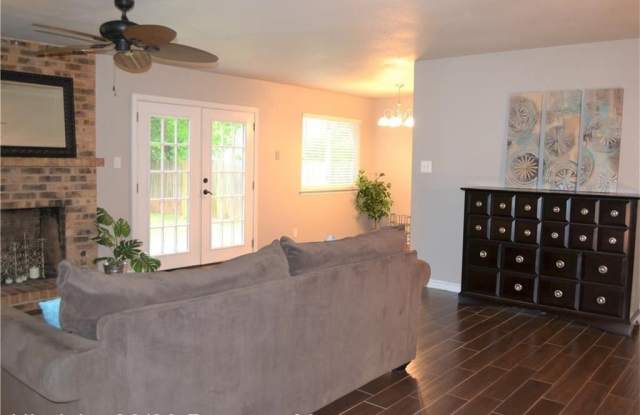 1603 Frontier Trail Gallery 4
