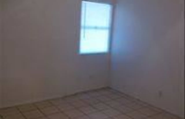 503 E Jacinto Street Gallery 2