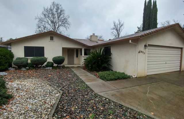Spacious Home Near Mistletoe Elementary School photos photos
