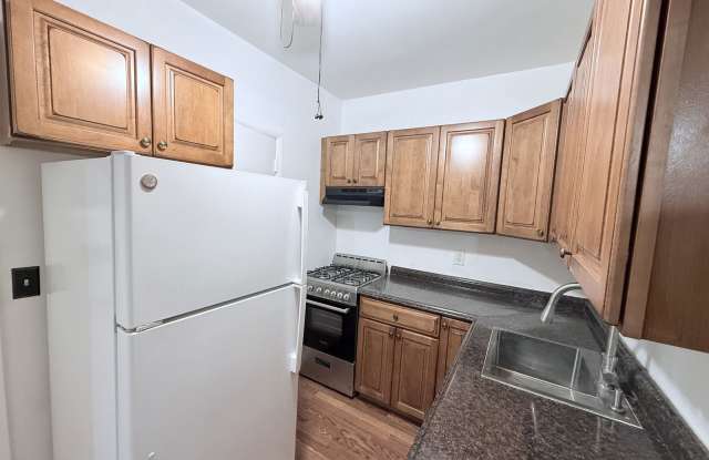 140 Woodside Green - 140 Woodside Green, Stamford, CT 06905