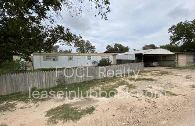 Affordable 2 bed 2 bath Roosevelt ISD; Trailer House - 5505 East County Road 6550, Lubbock County, TX 79403