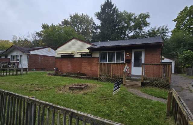 Lovely 3 Bedroom Pontiac Home Gallery 1