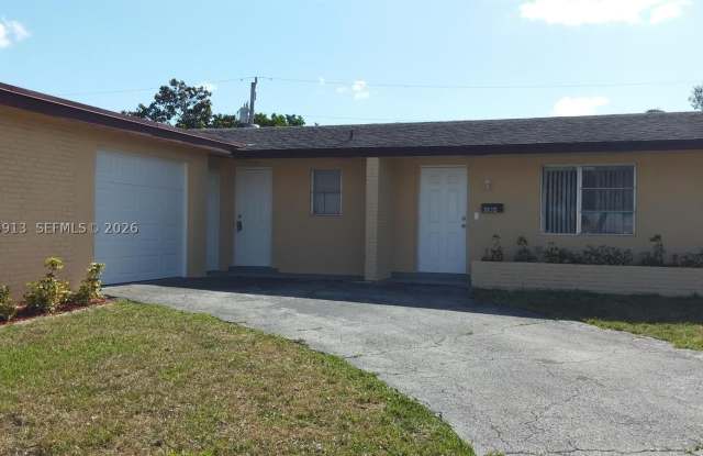4304 N Shore Dr Gallery 1