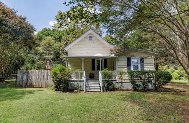 2121 SIMONTON BRIDGE ROAD | 3 BED 1 BATH COTTAGE IN OCONEE COUNTY photos photos