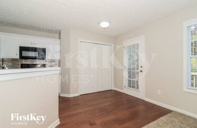 459 Fernwood Circle Gallery 4