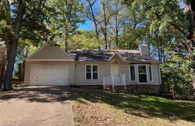 3bed/2bath Home with 2 car garage! Gallery 1