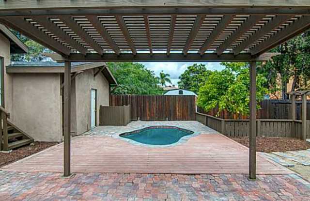 4BD/3BA, Pool!! BIG house, 1800sqft!! Gallery 3