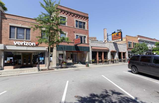 4754 North Lincoln Avenue - 4754 North Lincoln Avenue, Chicago, IL 60625