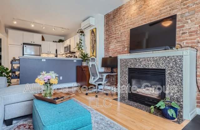 14 South Logan Street - A Gallery 3