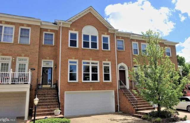 1847 BRENTHILL Way - 1847 Brenthill Way, Tysons Corner, VA 22182