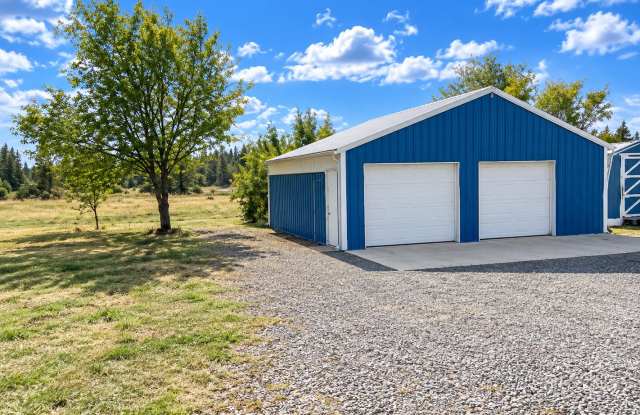 Peaceful Country Living Just Minutes from Cheney Gallery 3