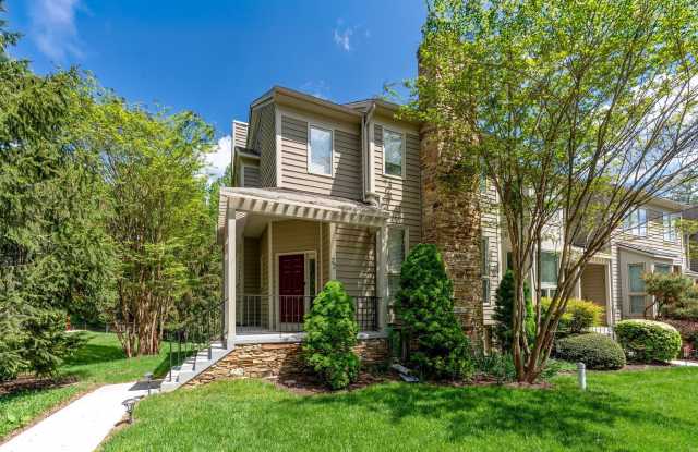 22 HOUNDSWOOD COURT photos photos