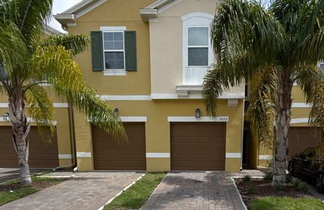 Awesome Townhome for rent photos photos