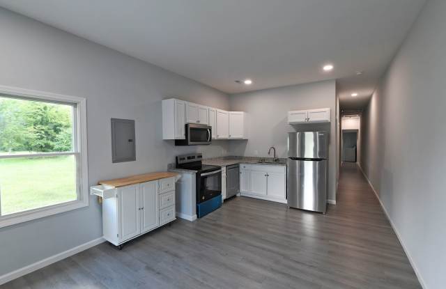 2 Bed/1 Bath Historical Townhome Gallery 2