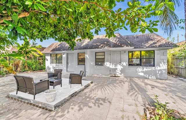 1515 NW 8th Ave photos photos