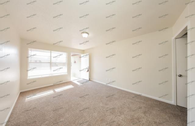 333 West Michael Drive Gallery 4