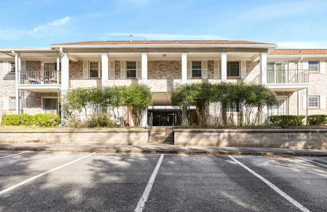 115 Country Club Drive - 1 photos photos