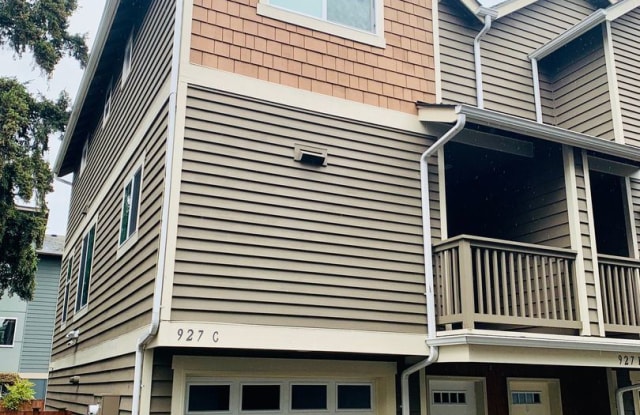927 N 97th St Unit C - 927 North 97th Street, Seattle, WA 98103