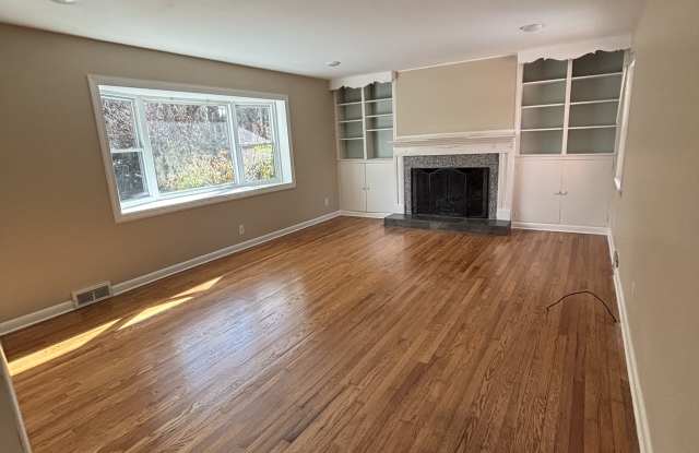 223 Daniel Drive Gallery 3