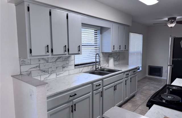 15144 SW 27TH Court Gallery 3
