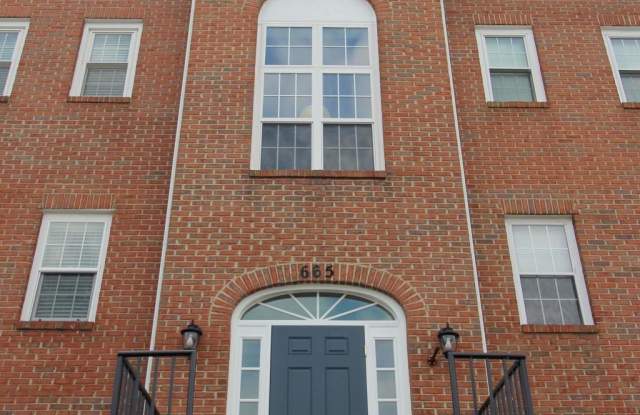 665 CONSTELLATION SQUARE SE - 665 Constellation Square Southeast, Leesburg, VA 20175
