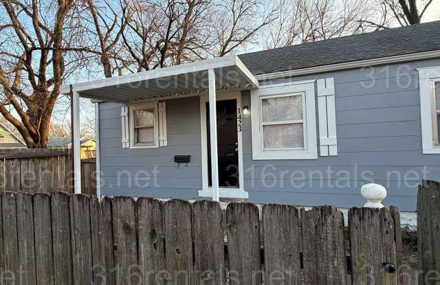 $575 - 1 bed 1 bath Duplex photos photos