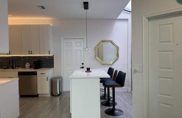 10452 Lake Vista Circle Gallery 3