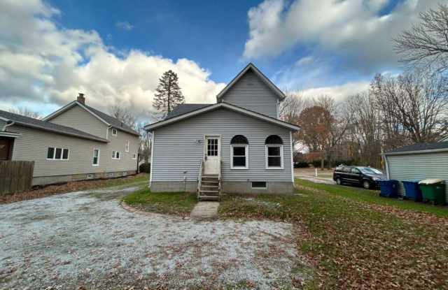 Beautiful 3-Bedroom, 2-Bath Home in the Heart of Painesville photos photos